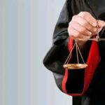 ماهو الفرق بين (( الخلف العام )) و (( الخلف الخاص )) ؟